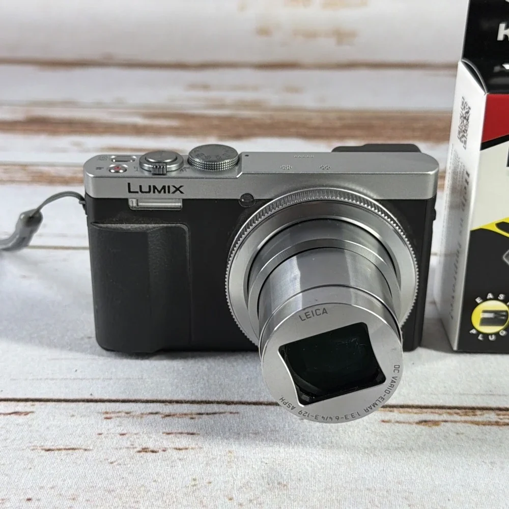 Panasonic Lumix DMC-ZS50 Digital Camera Silver Lens Error w/ Battery & Charger